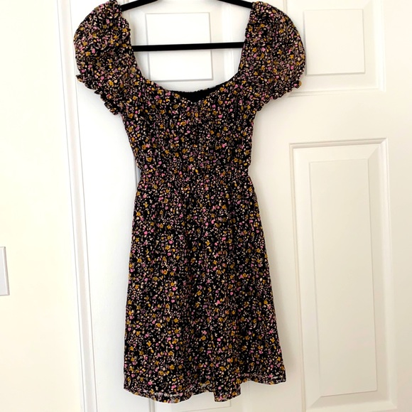 Topshop Dresses & Skirts - Black Floral Dress